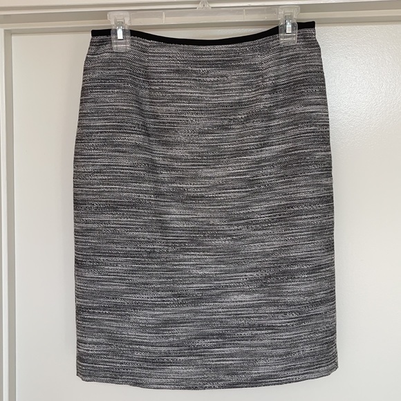 Calvin Klein Dresses & Skirts - Calvin Klein Tweed Pencil Skirt Size 4